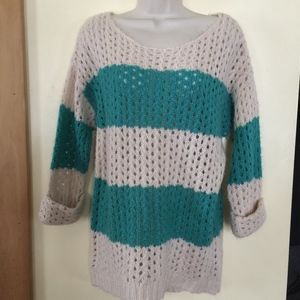 J.J.BASICS reen tan crochet knit roll cuff sweater